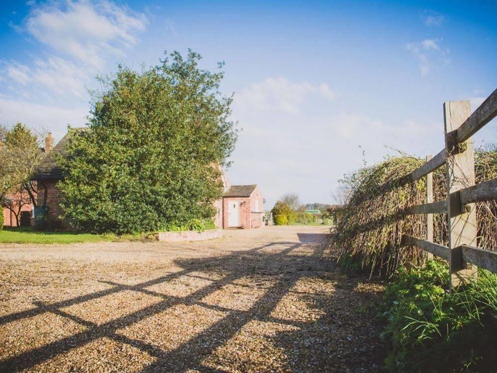 Vila Owl Barn At The Gardens Lissington Exteriér fotografie